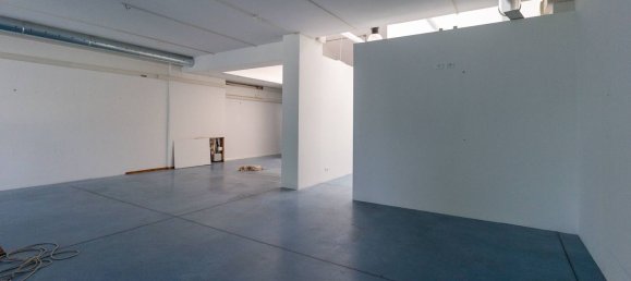 886m² Commercial property in Pordenone, Italy No. 316342 18