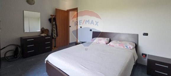 3-salle Appartement à Fara Filiorum Petri, Italy No. 264770 9