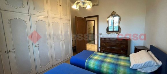7 rooms Apartment in Florence, Italy No. 203098 15