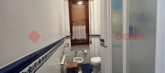 7 rooms Apartment in Florence, Italy No. 203098 6