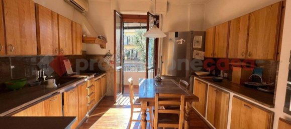 7 rooms Apartment in Florence, Italy No. 203098 2