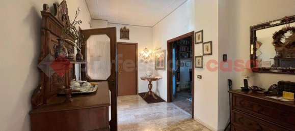 7 rooms Apartment in Florence, Italy No. 203098 8