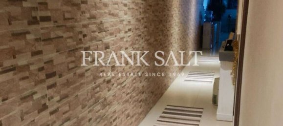 3 bedrooms Apartment in Attard, Malta No. 11578 8