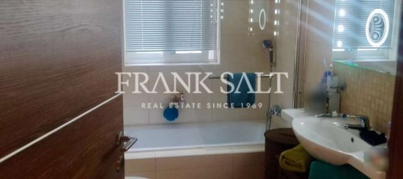 3 bedrooms Apartment in Attard, Malta No. 11578 11