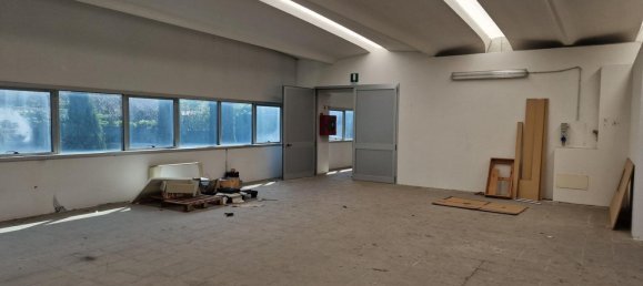 5160m² Office in Calenzano, Italy No. 169603 26