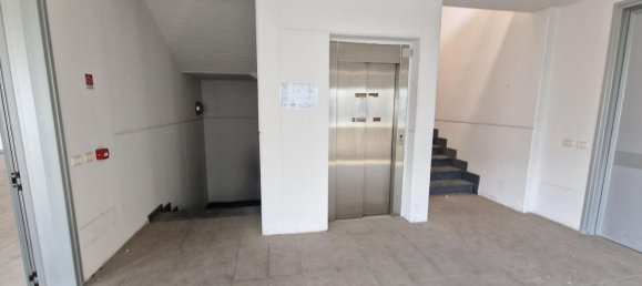 5160m² Office in Calenzano, Italy No. 169603 7