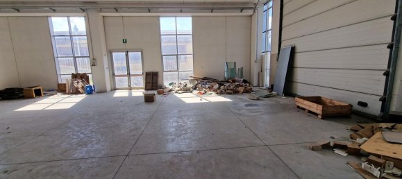 5160m² Office in Calenzano, Italy No. 169603 2