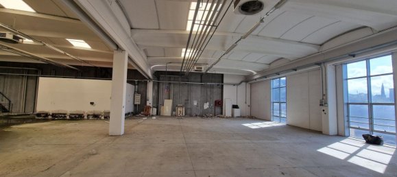 5160m² Office in Calenzano, Italy No. 169603 14