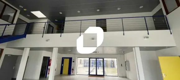 2514m² Commercial property in Morangis, France No. 302450 4