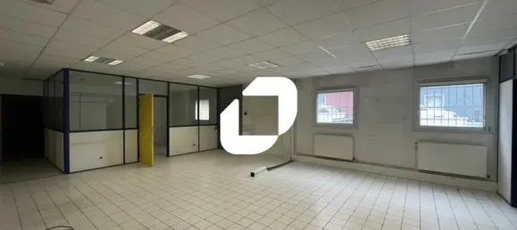 2514m² Commercial property in Morangis, France No. 302450 5