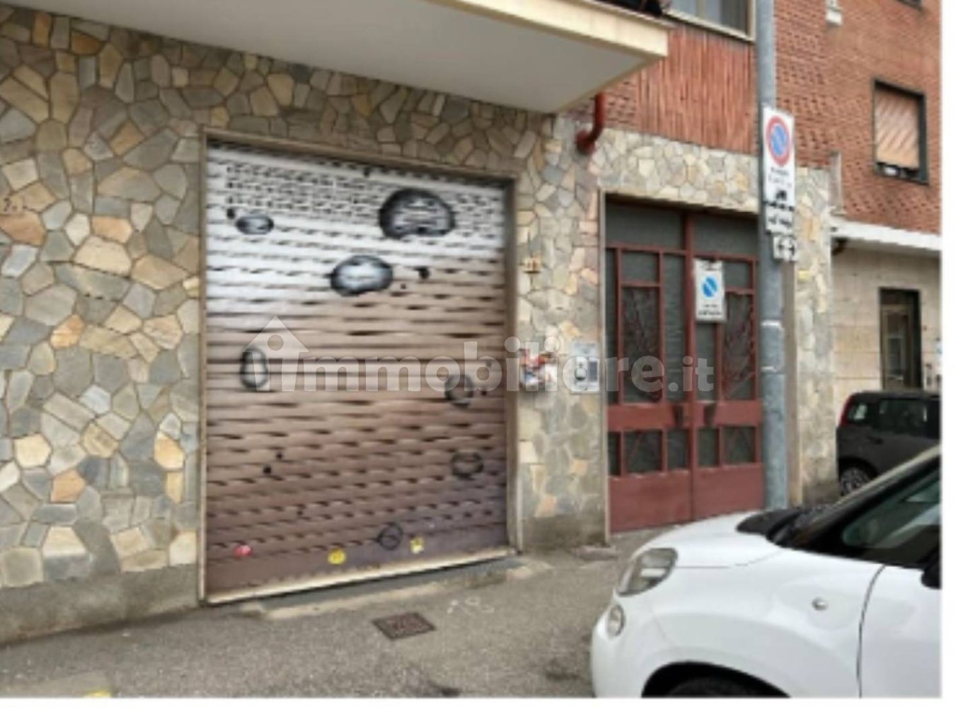1 room Commercial property in Collegno, Italy No. 311445
