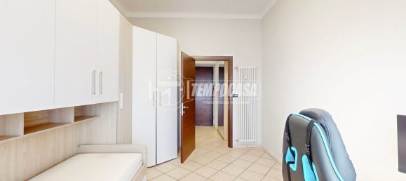 3 rooms Apartment in Turin, Italy No. 271236 8