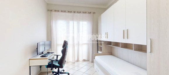 3 rooms Apartment in Turin, Italy No. 271236 6