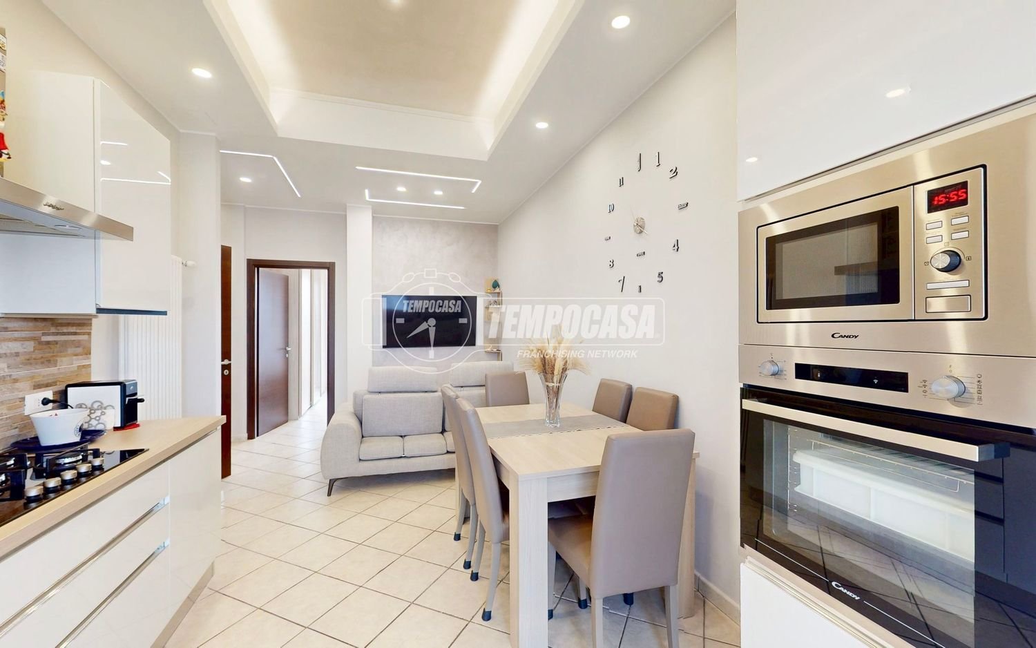 3 rooms Apartment in Turin, Italy No. 271236