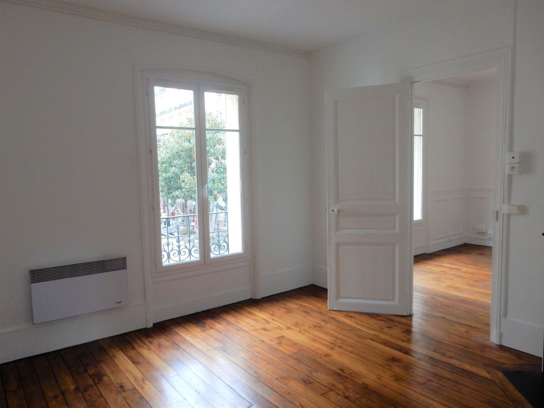 Apartamento T1 em Levallois-Perret, France N.º 185923