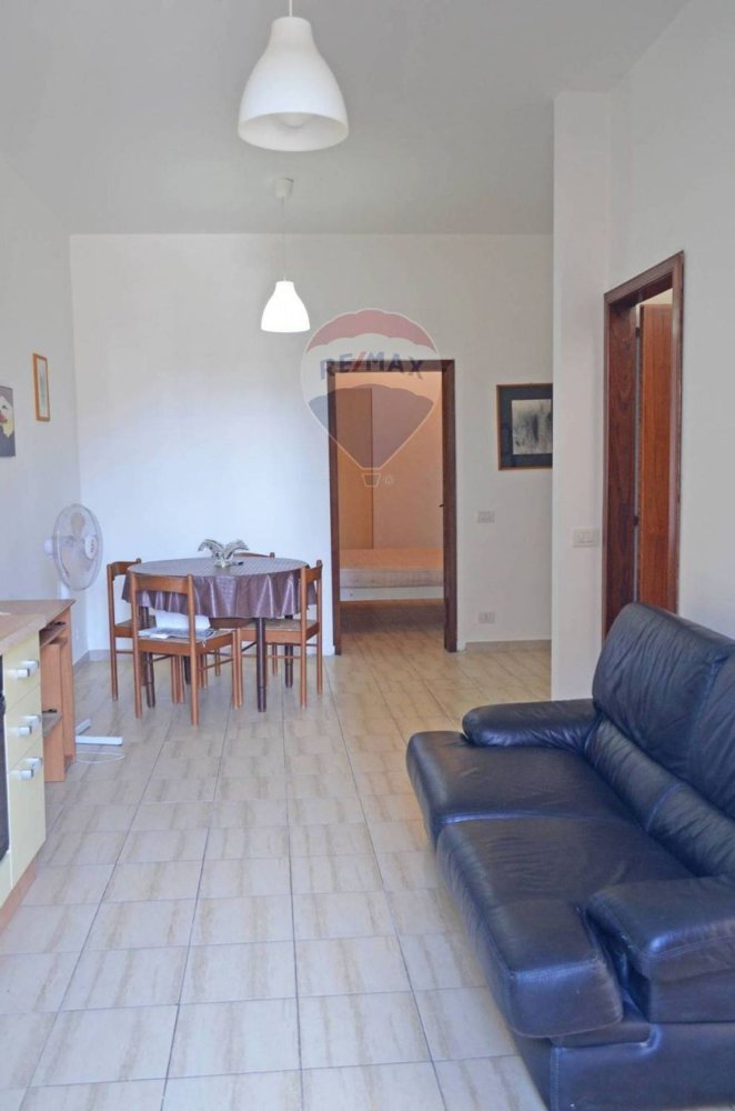 Apartamento de 3 dormitorios en Caltagirone, Italy No. 384805