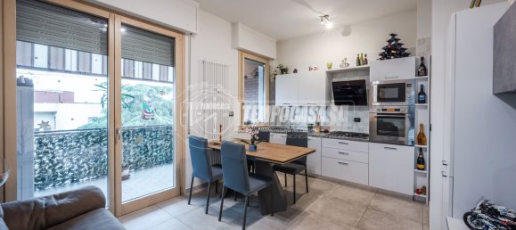 Квартира с 3 комнатами в Кастеназо, Италия № 286553 24