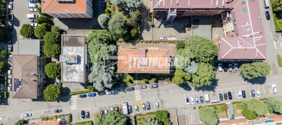 Квартира с 3 комнатами в Кастеназо, Италия № 286553 14