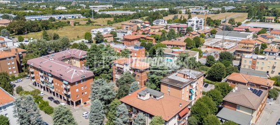 Квартира с 3 комнатами в Кастеназо, Италия № 286553 17