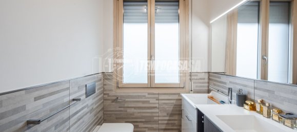 Квартира с 3 комнатами в Кастеназо, Италия № 286553 7