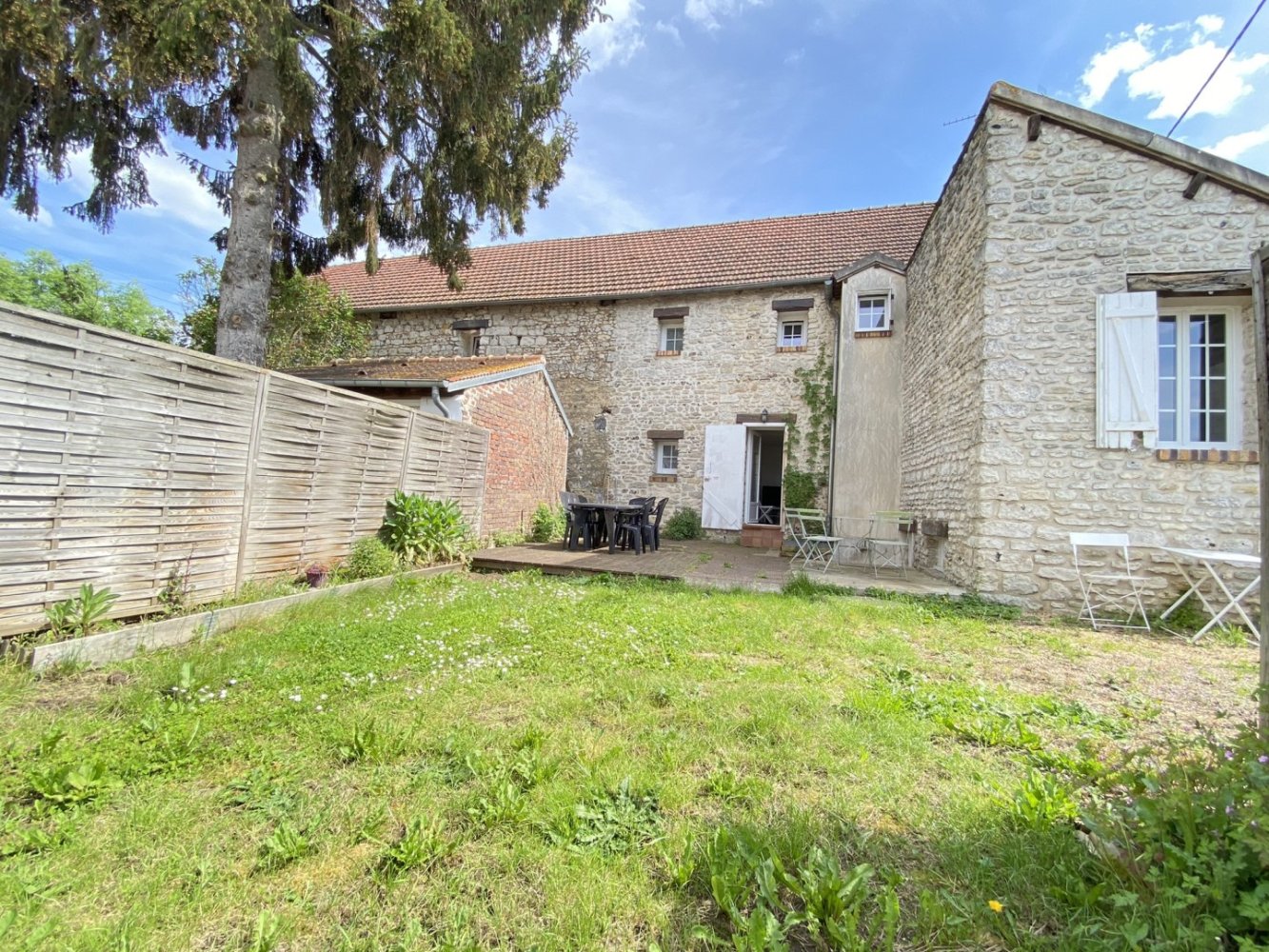 3 Schlafzimmer Doppelhaus in Gommecourt, France, Nr. 185140