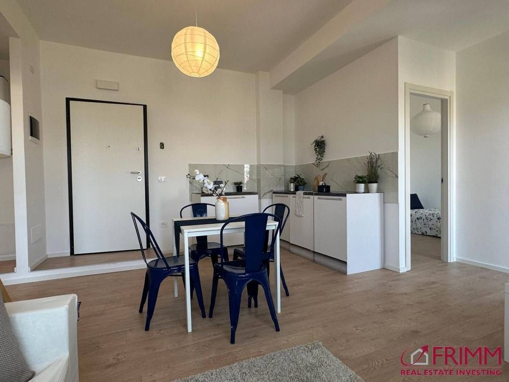 2 bedrooms Apartment in Rome, Italy No. 356816