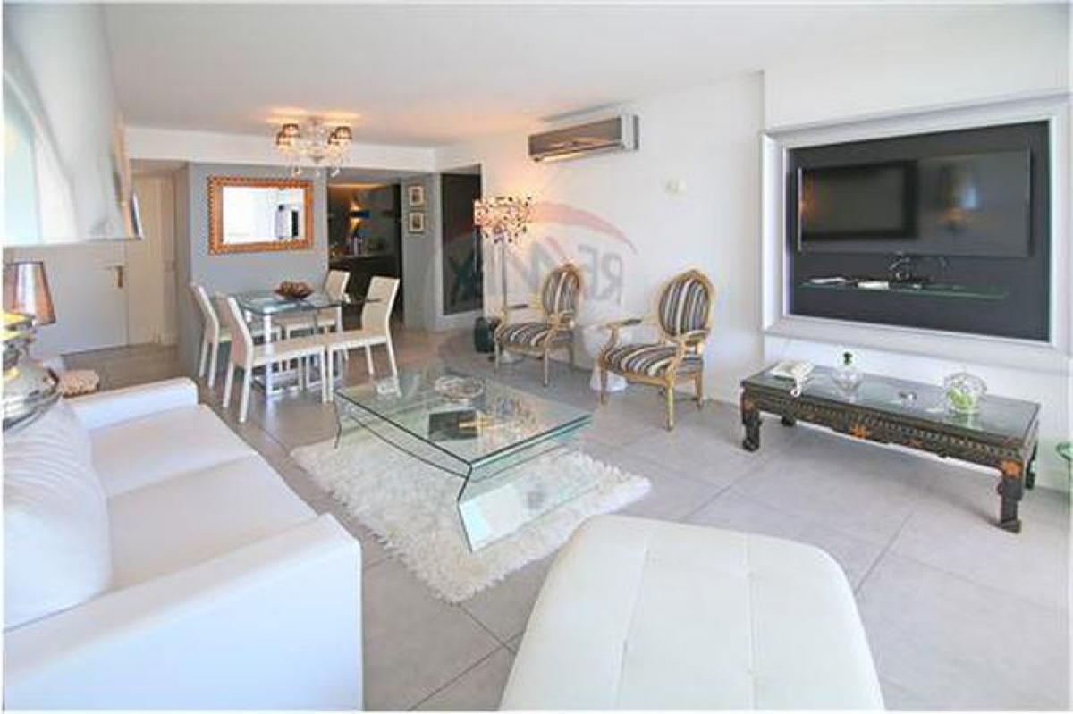 2 bedrooms Apartment in Punta del Este, Uruguay No. 2645