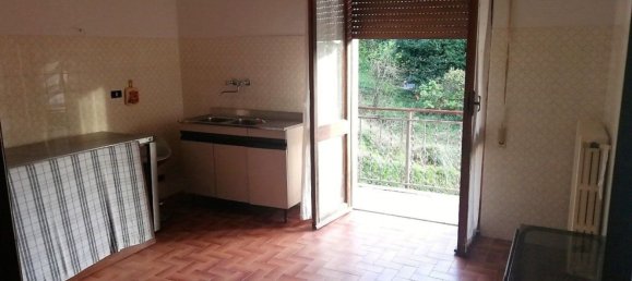 6 rooms House in Carrara, Italy No. 51768 14