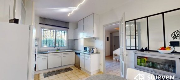 Villa de 4 dormitorios en Fourques, France No. 303431 3