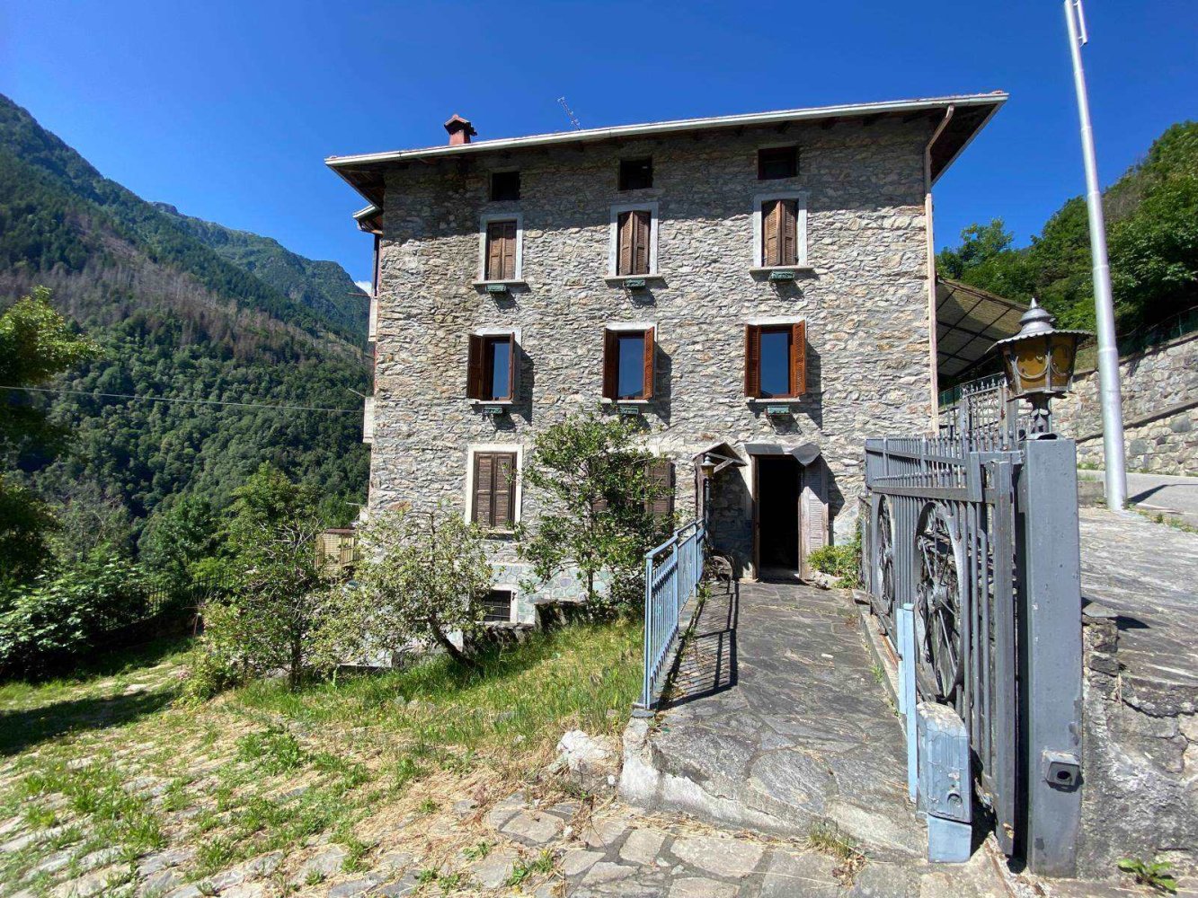 Casa T6 em Malonno, Italy N.º 269595