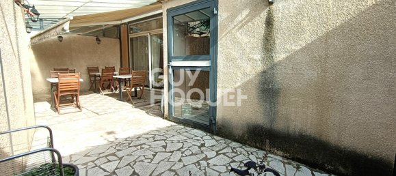 63m² Commercial property in Neyron, France No. 191779 3