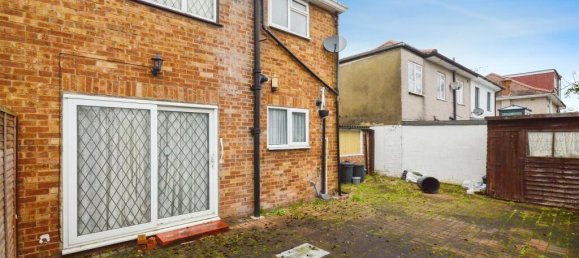 2 bedrooms House in Hayes, United Kingdom No. 6331 30