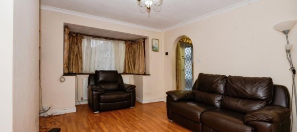 2 bedrooms House in Hayes, United Kingdom No. 6331 2