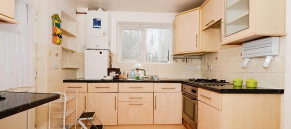 2 bedrooms House in Hayes, United Kingdom No. 6331 4