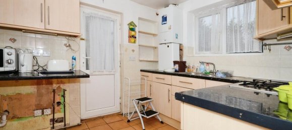 2 bedrooms House in Hayes, United Kingdom No. 6331 24