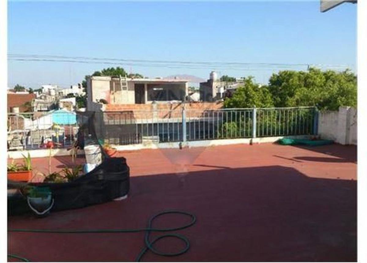 3 bedrooms House in General San Martin, Argentina No. 97916