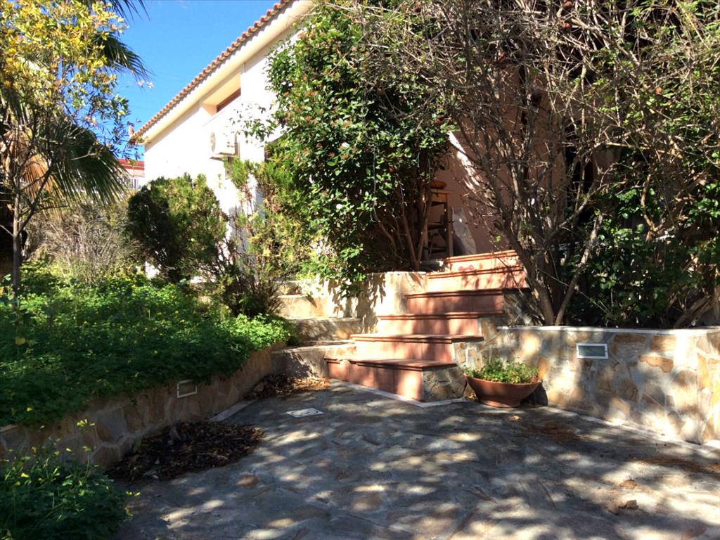 Коммерческая недвижимость с 4 спальнями в Вари, Греция № 6729