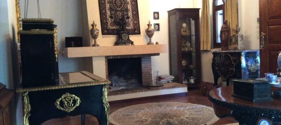 Коммерческая недвижимость с 4 спальнями в Вари, Греция № 6729 3