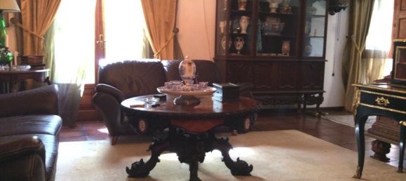 Коммерческая недвижимость с 4 спальнями в Вари, Греция № 6729 2