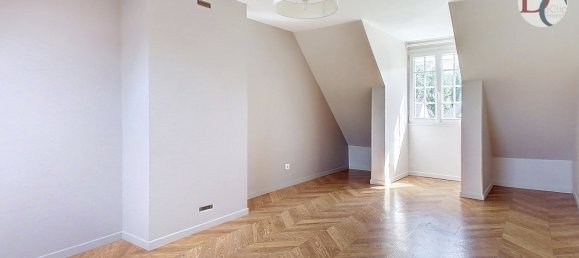 4 bedrooms House in Cinqueux, France No. 241863 12