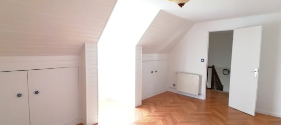4 bedrooms House in Cinqueux, France No. 241863 17
