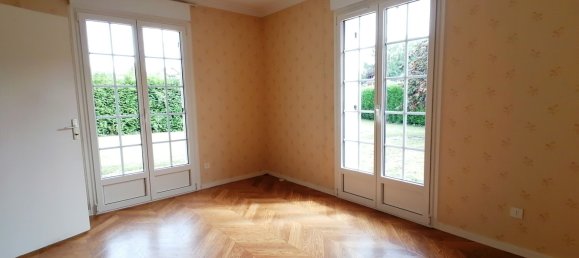 4 bedrooms House in Cinqueux, France No. 241863 16