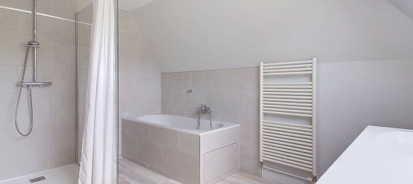 4 bedrooms House in Cinqueux, France No. 241863 8