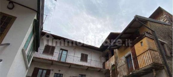 1 bedroom Apartment in Besano, Italy No. 266589 2