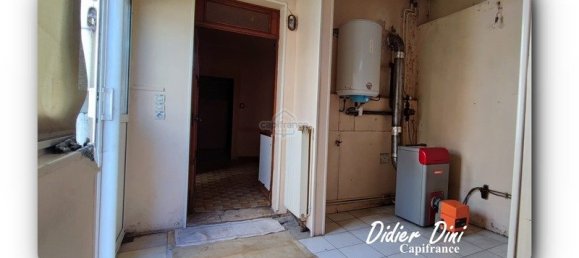 3 Schlafzimmer Haus in Reuilly, France, Nr. 235597 4