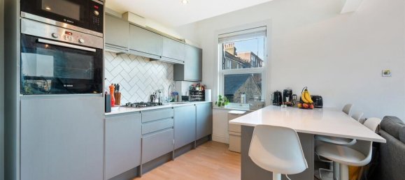 1 bedroom Apartment in London, United Kingdom No. 9885 5