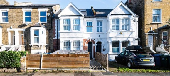 1 bedroom Apartment in London, United Kingdom No. 9885 4