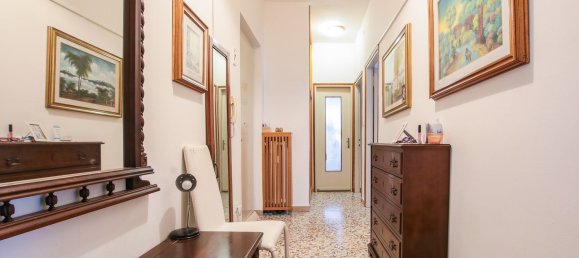 3 rooms Apartment in Verona, Italy No. 61393 9