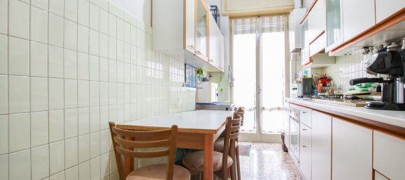 3 rooms Apartment in Verona, Italy No. 61393 2