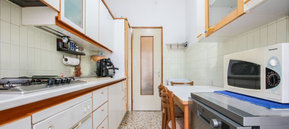 3 rooms Apartment in Verona, Italy No. 61393 4